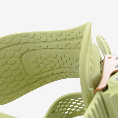 UN24 TRILOGY GREEN ANKLE STRAP DETAIL